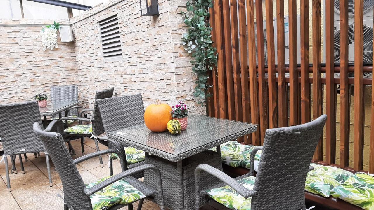 The 'Rafter'S Gastropub Hotel Kilkenny Bagian luar foto